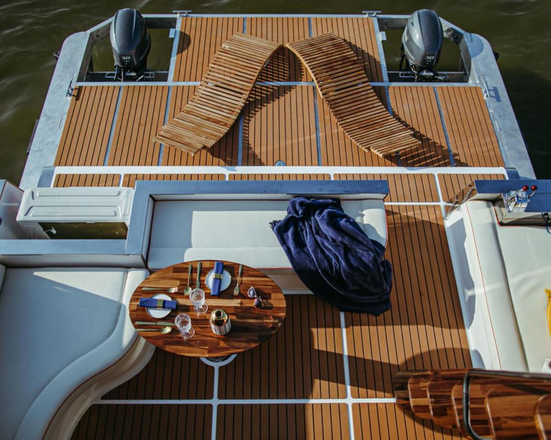 Готель Hausboot Mit Traumlage In Luebeck-Travemuende Екстер'єр фото
