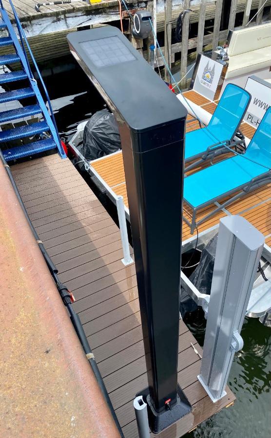 Готель Hausboot Mit Traumlage In Luebeck-Travemuende Екстер'єр фото