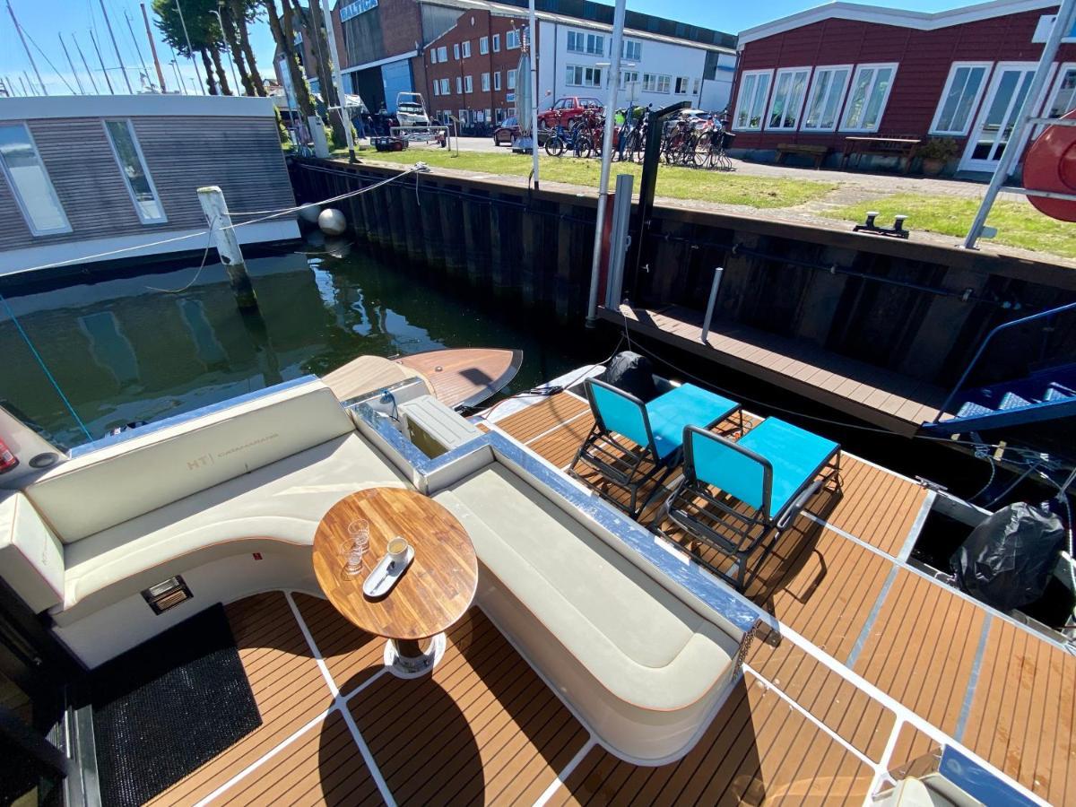 Готель Hausboot Mit Traumlage In Luebeck-Travemuende Екстер'єр фото