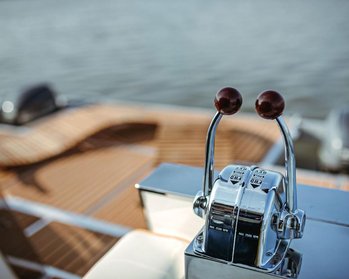 Готель Hausboot Mit Traumlage In Luebeck-Travemuende Екстер'єр фото